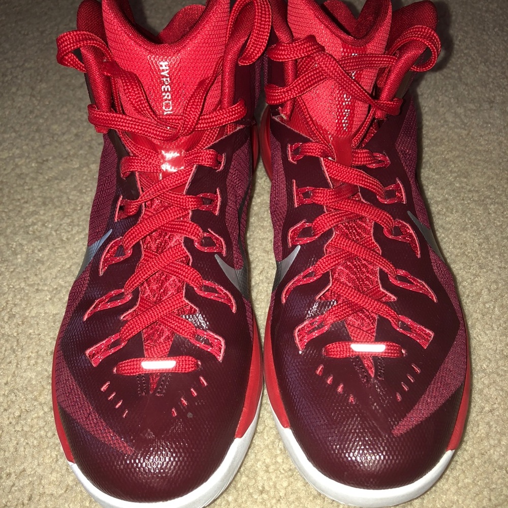 Woman’s basketball shoes